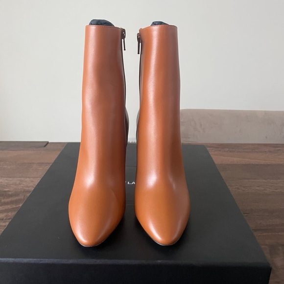 Saint Laurent Leather Boot in Cuoio. Size 37 EU - Picture 4 of 15